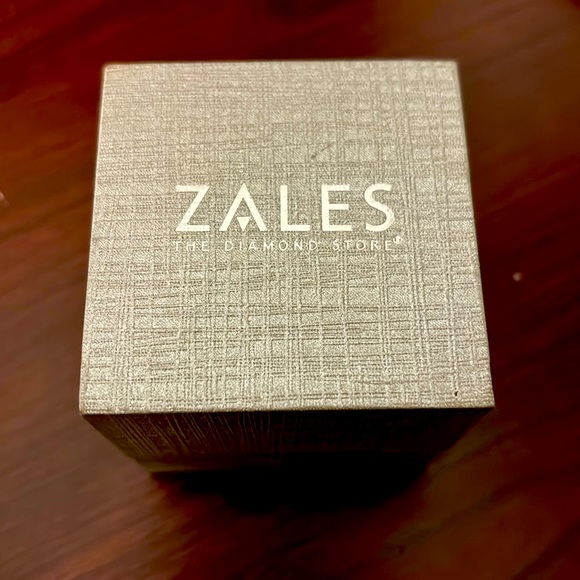 Zales silver engagement ring - Picture 1 of 4